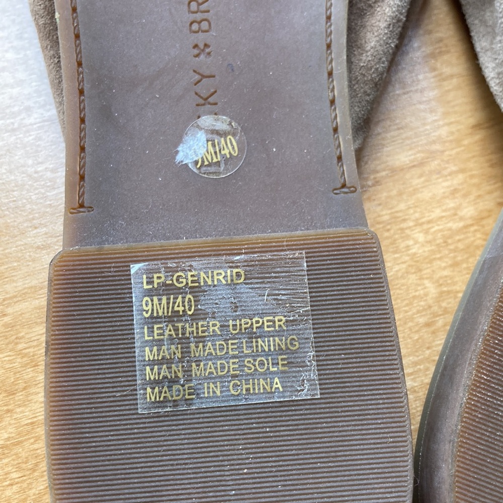 NEW Lucky Brand Suede Flats - Picture 3 of 4